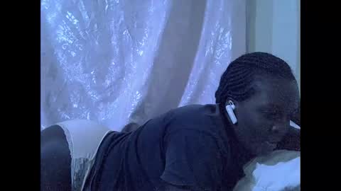 Snapshot of hot_raylah chatting on 02-21-26, 10:55 RAYLAH online show from 02-21-26, 10:55