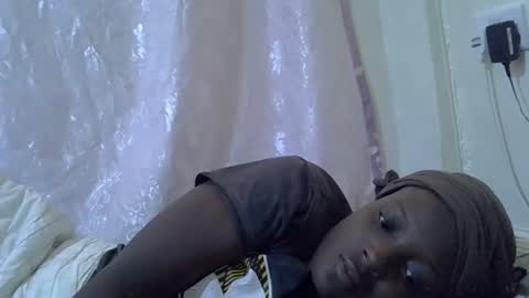 Snapshot of hot_raylah chatting on 02-22-26, 10:58 RAYLAH online show from 02-22-26, 10:58