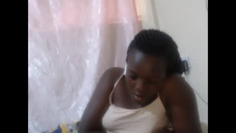 Snapshot of hot_raylah chatting on 02-25-26, 04:44 RAYLAH online show from 02-25-26, 04:44