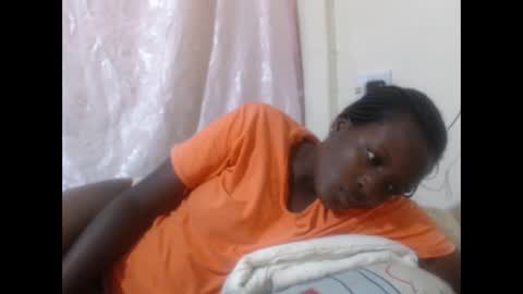 Snapshot of hot_raylah chatting on 02-27-26, 02:50 RAYLAH online show from 02-27-26, 02:50