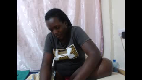 Snapshot of hot_raylah chatting on 03-11-26, 03:29 RAYLAH online show from 03-11-26, 03:29