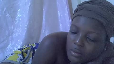 Snapshot of hot_raylah chatting on 04-05-26, 05:48 RAYLAH online show from 04-05-26, 05:48