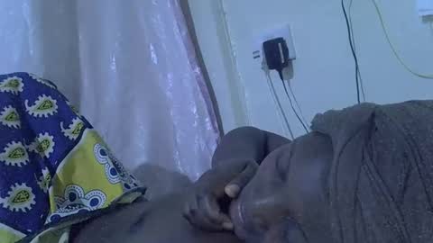 Snapshot of hot_raylah chatting on 04-15-26, 07:58 RAYLAH online show from 04-15-26, 07:58