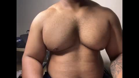 Snapshot of hot_roccohunter chatting on 12-14-25, 05:29 pranit online show from 12-14-25, 05:29