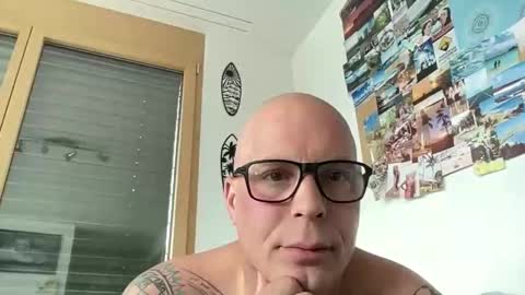 Snapshot of hot_sex83 chatting on 05-16-26, 09:28 letmedoo2 online show from 05-16-26, 09:28