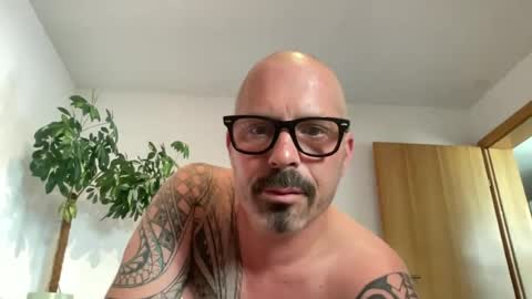 Snapshot of hot_sex83 chatting on 07-04-26, 09:15 letmedoo2 online show from 07-04-26, 09:15