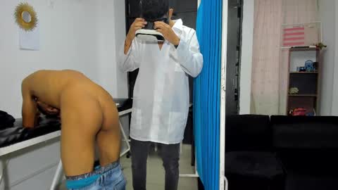 Vanesa Oliver and Andrew online show from 02-13-25, 01:48