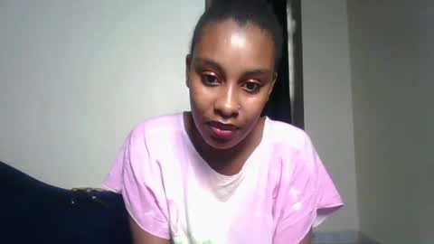 Snapshot of hot_sexxy_angel chatting on 07-13-26, 10:40 Marina online show from 07-13-26, 10:40