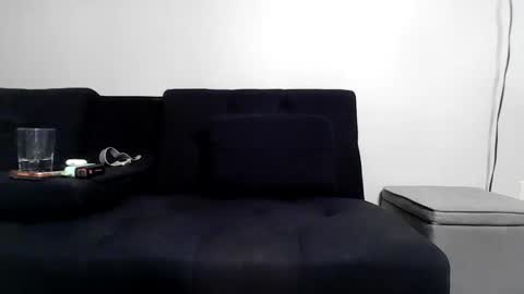 hot_sexy_man_in_the_van online show from 01-18-26, 05:11