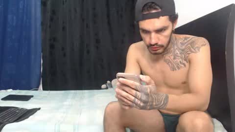 Hot Sharks   online show from 04-08-26, 07:19