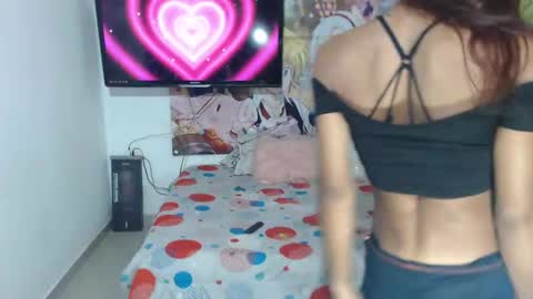 hot_skiiny online show from 10-19-25, 04:46