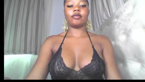 Snapshot of hot_stellaa chatting on 05-21-26, 09:16 Stella online show from 05-21-26, 09:16