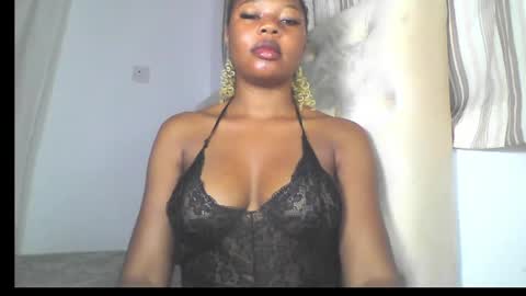 Snapshot of hot_stellaa chatting on 05-22-26, 07:37 Stella online show from 05-22-26, 07:37