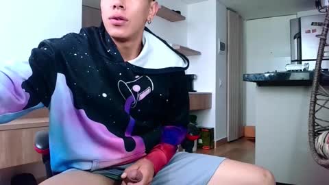 hot_twinks83 online show from 09-27-25, 12:21