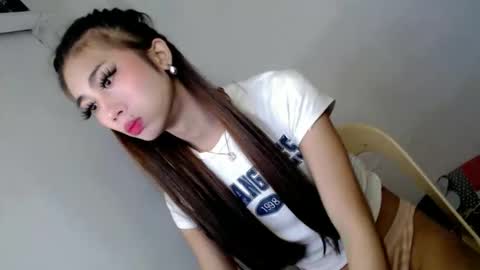 Snapshot of hotasian2345 chatting on 02-08-26, 12:25 hotasian2345 online show from 02-08-26, 12:25