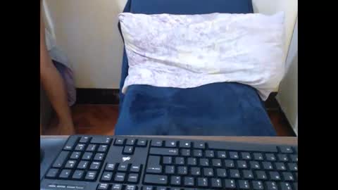 Snapshot of hotasianyue69 chatting on 04-12-26, 05:07 hotasianyue69 online show from 04-12-26, 05:07