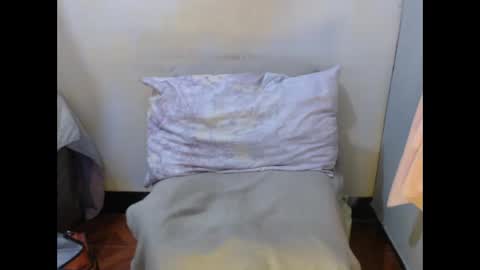 Snapshot of hotasianyue69 chatting on 05-15-26, 05:09 hotasianyue69 online show from 05-15-26, 05:09