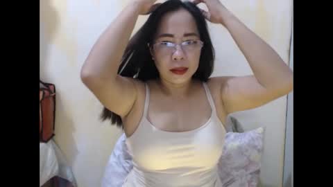 Snapshot of hotasianyue69 chatting on 05-21-26, 04:25 hotasianyue69 online show from 05-21-26, 04:25