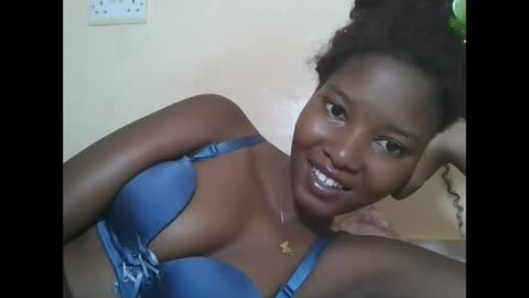 Snapshot of hotbabbee chatting on 01-09-26, 06:16 love online show from 01-09-26, 06:16