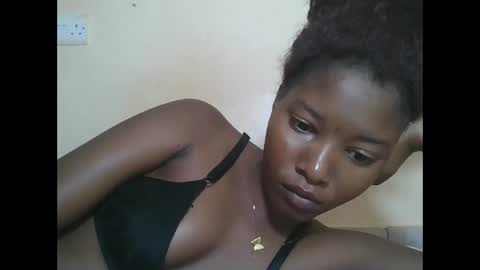 Snapshot of hotbabbee chatting on 01-16-26, 05:11 love online show from 01-16-26, 05:11