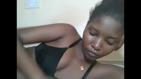 Snapshot of hotbabbee chatting on 02-05-26, 08:46 love online show from 02-05-26, 08:46