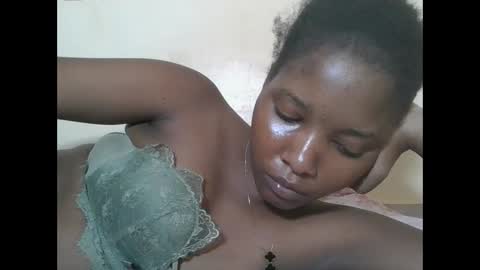 Snapshot of hotbabbee chatting on 02-09-26, 07:07 love online show from 02-09-26, 07:07