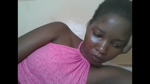 Snapshot of hotbabbee chatting on 02-10-26, 07:12 love online show from 02-10-26, 07:12