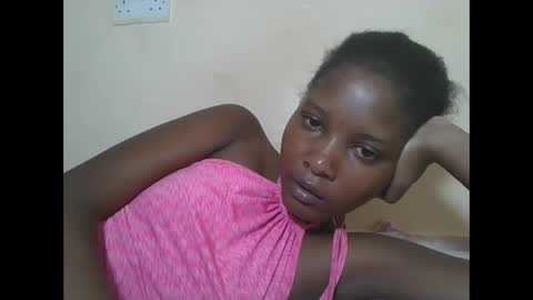 Snapshot of hotbabbee chatting on 02-10-26, 07:18 love online show from 02-10-26, 07:18