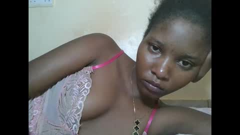 Snapshot of hotbabbee chatting on 02-12-26, 07:20 love online show from 02-12-26, 07:20