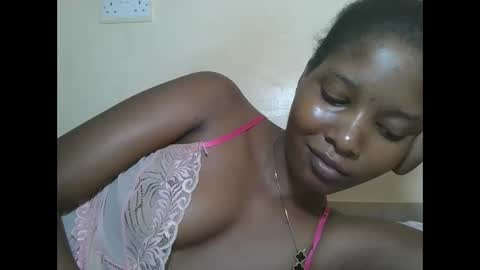 Snapshot of hotbabbee chatting on 02-14-26, 12:51 love online show from 02-14-26, 12:51