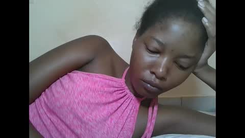 Snapshot of hotbabbee chatting on 02-15-26, 07:16 love online show from 02-15-26, 07:16