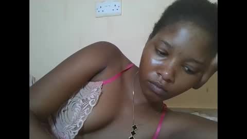 Snapshot of hotbabbee chatting on 02-17-26, 09:28 love online show from 02-17-26, 09:28