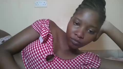 Snapshot of hotbabbee chatting on 02-25-26, 05:17 love online show from 02-25-26, 05:17