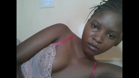 Snapshot of hotbabbee chatting on 02-27-26, 12:05 love online show from 02-27-26, 12:05