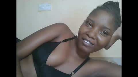 Snapshot of hotbabbee chatting on 03-01-26, 08:00 love online show from 03-01-26, 08:00