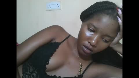 Snapshot of hotbabbee chatting on 03-16-26, 07:29 love online show from 03-16-26, 07:29