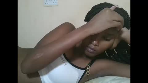 Snapshot of hotbabbee chatting on 03-18-26, 06:44 love online show from 03-18-26, 06:44