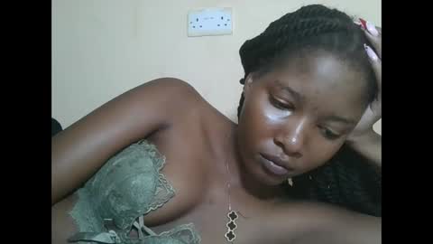 Snapshot of hotbabbee chatting on 03-21-26, 06:07 love online show from 03-21-26, 06:07