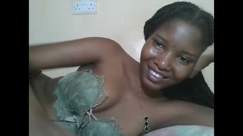 Snapshot of hotbabbee chatting on 03-21-26, 11:37 love online show from 03-21-26, 11:37