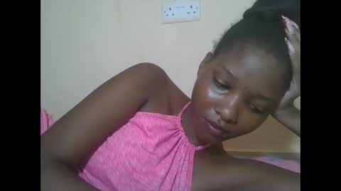 Snapshot of hotbabbee chatting on 04-05-26, 07:27 love online show from 04-05-26, 07:27