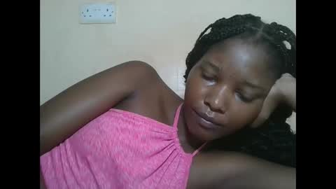 Snapshot of hotbabbee chatting on 04-11-26, 01:54 love online show from 04-11-26, 01:54