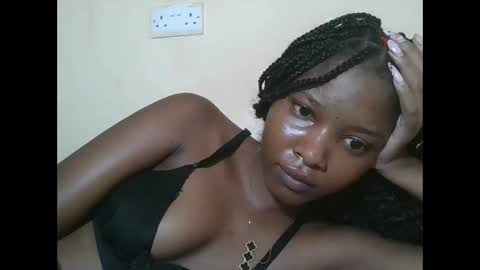 Snapshot of hotbabbee chatting on 04-13-26, 01:22 love online show from 04-13-26, 01:22