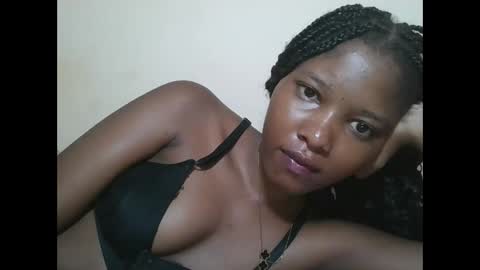 Snapshot of hotbabbee chatting on 04-16-26, 02:23 love online show from 04-16-26, 02:23