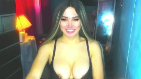 Snapshot of hotbabe_tanya chatting on 11-06-25, 12:55 T A N Y A online show from 11-06-25, 12:55