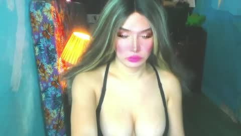 Snapshot of hotbabe_tanya chatting on 06-17-26, 02:25 T A N Y A online show from 06-17-26, 02:25