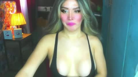 Snapshot of hotbabe_tanya chatting on 06-26-26, 02:49 T A N Y A online show from 06-26-26, 02:49