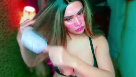Snapshot of hotbabe_tanya chatting on 07-25-26, 03:04 T A N Y A online show from 07-25-26, 03:04