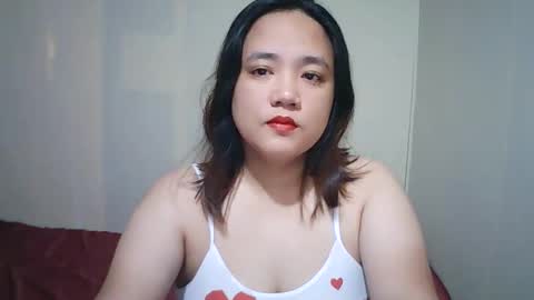 Snapshot of hotbabymomma chatting on 02-14-25, 01:02 Lynn online show from 02-14-25, 01:02