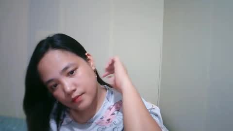 Snapshot of hotbabymomma chatting on 02-18-25, 08:27 Lynn online show from 02-18-25, 08:27