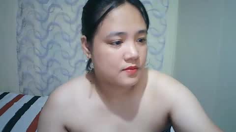 Snapshot of hotbabymomma chatting on 02-25-25, 01:30 Lynn online show from 02-25-25, 01:30